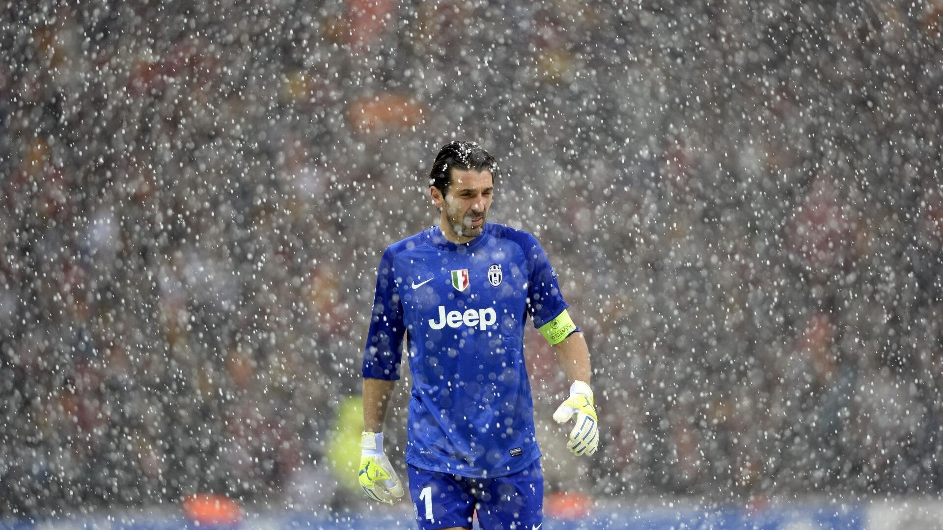 “阻击”战术揭秘：车队如何应对对手的强攻，阻击式防御战略要求当对手的进攻