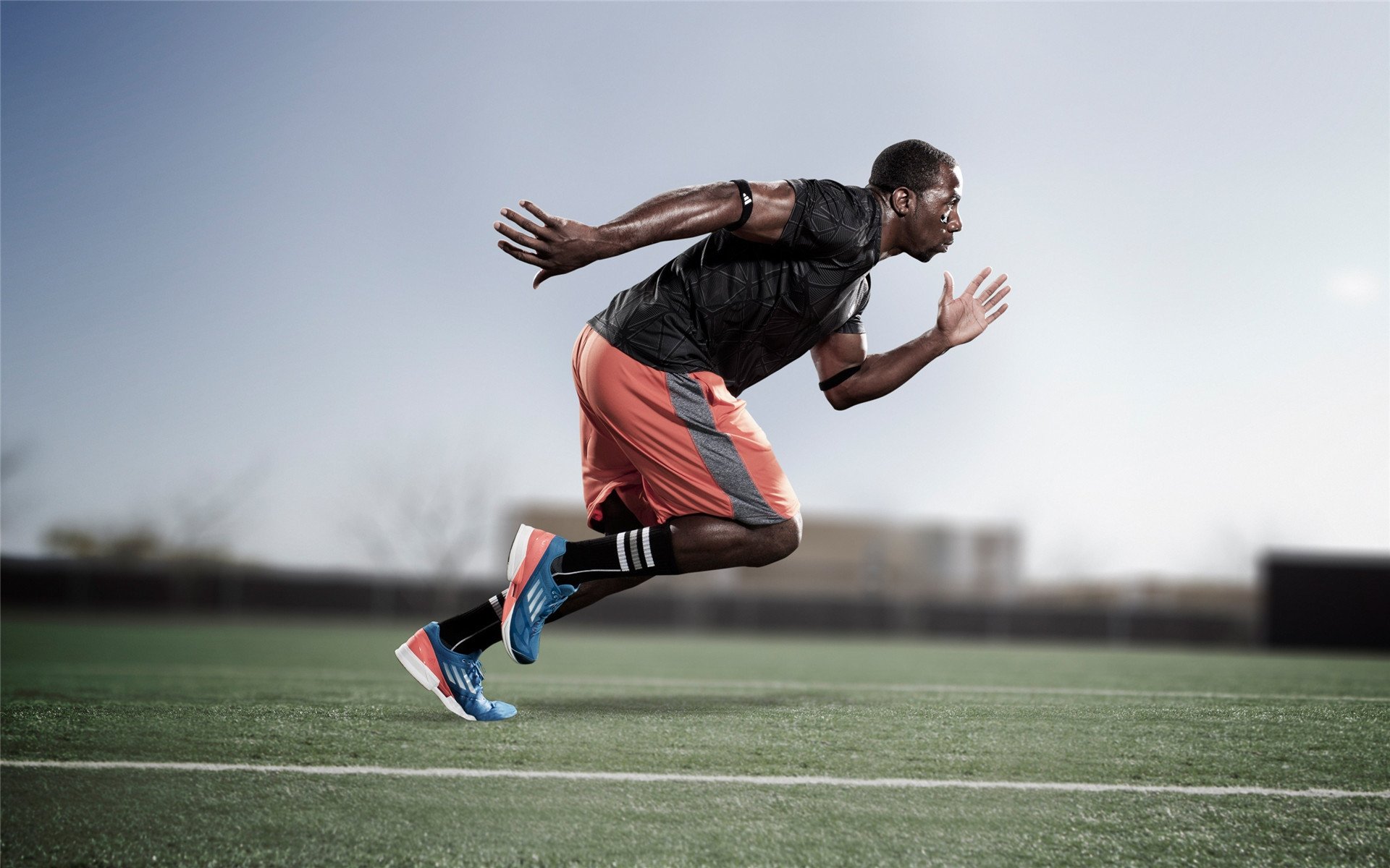“雪域战神:北极圈极寒赛段的激情较量”,北极雪景
