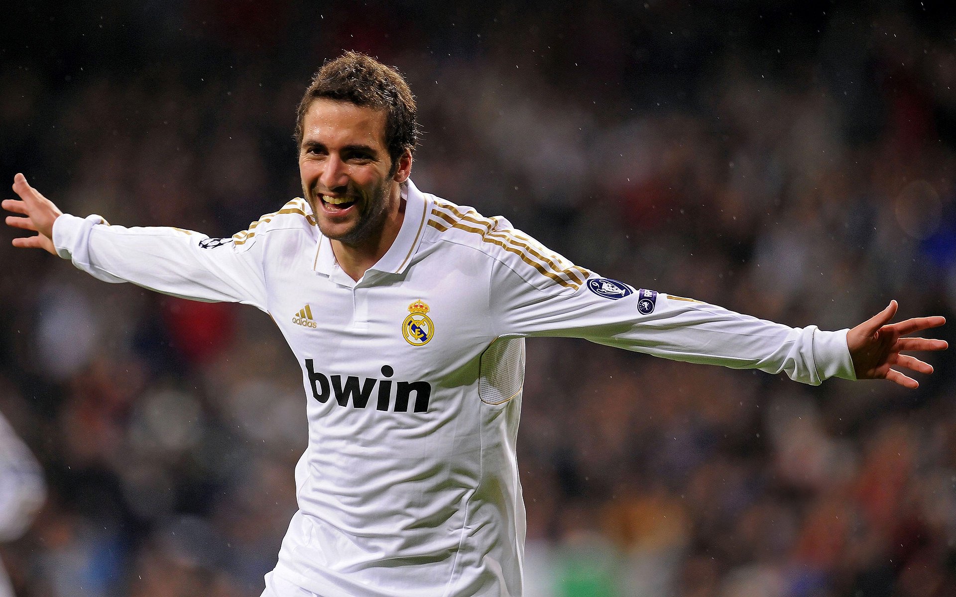 电竞行业的用户权益:消费者保障与未成年人保护,电竞人群消费