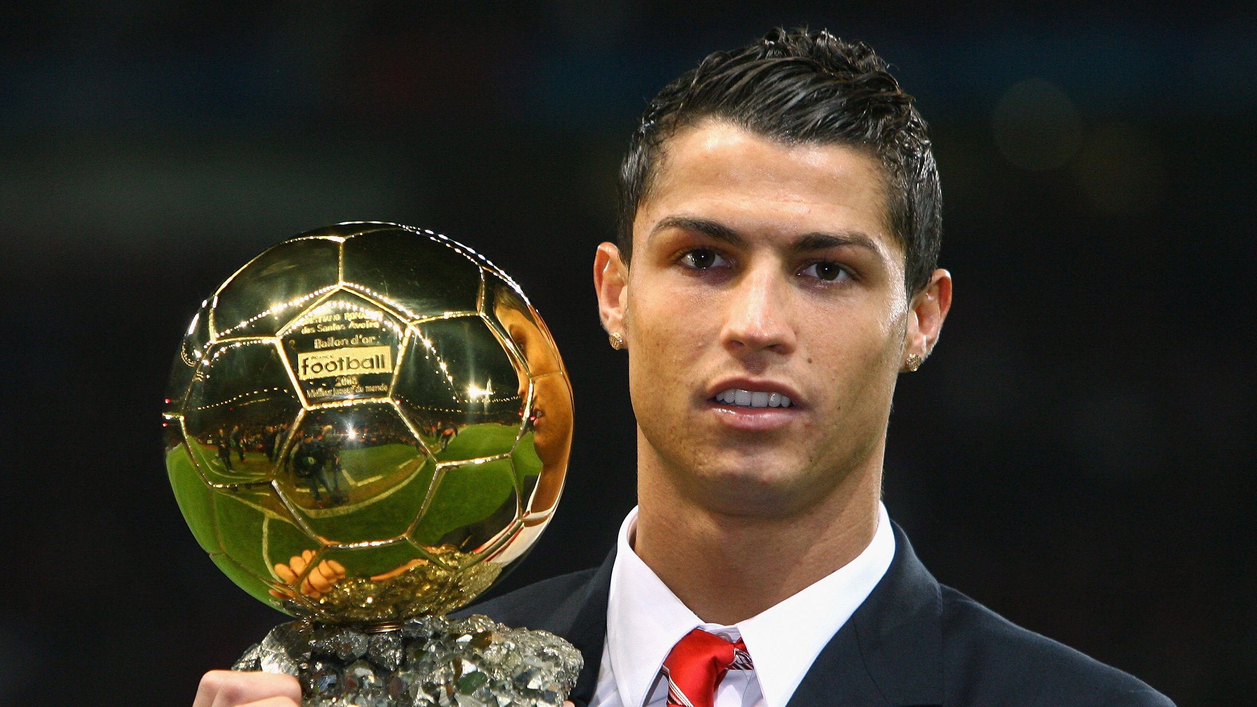 巴萨点球大战淘汰曼联，晋级欧冠四强，巴萨点球最多赛季